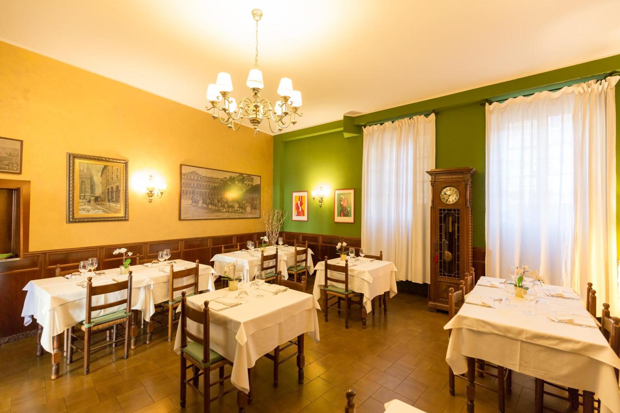 Antica Trattoria Dell'Uva Hotel Monza Exterior photo