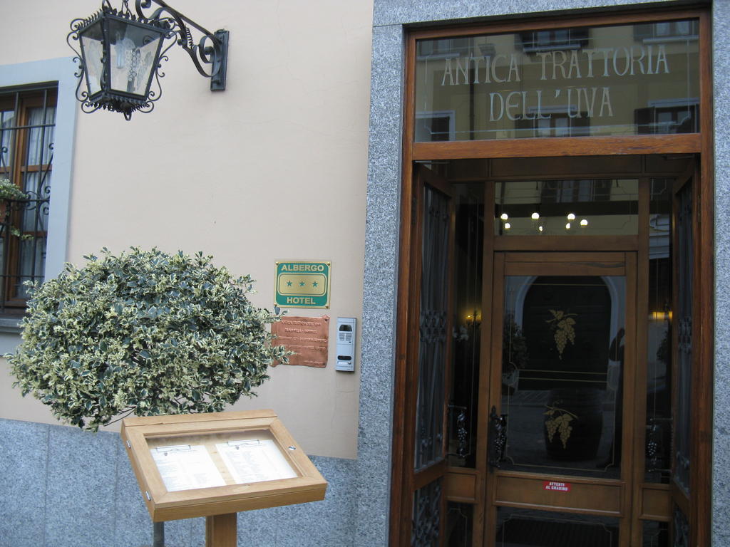 Antica Trattoria Dell'Uva Hotel Monza Exterior photo