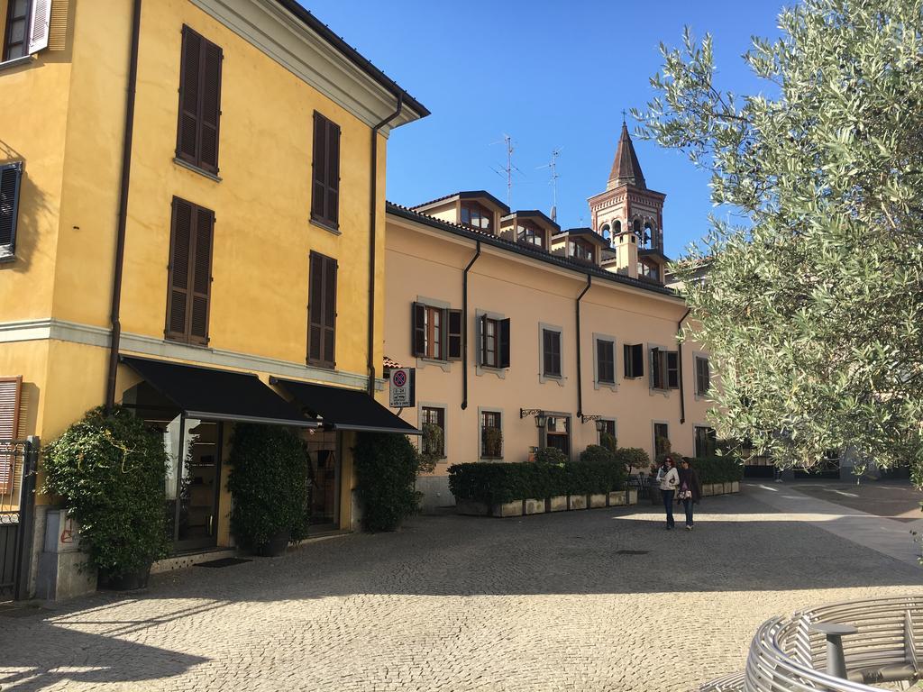 Antica Trattoria Dell'Uva Hotel Monza Exterior photo
