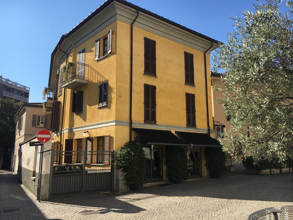 Antica Trattoria Dell'Uva Hotel Monza Exterior photo