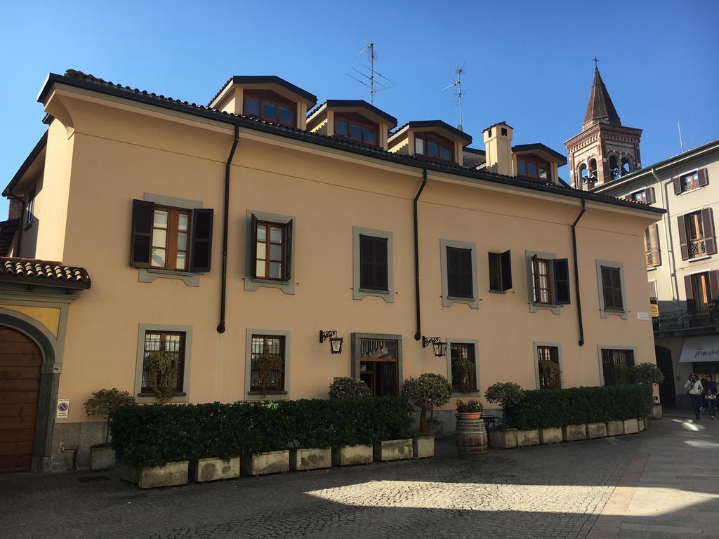 Antica Trattoria Dell'Uva Hotel Monza Exterior photo